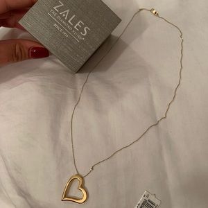 Tilted Heart Pendant in 10K Gold